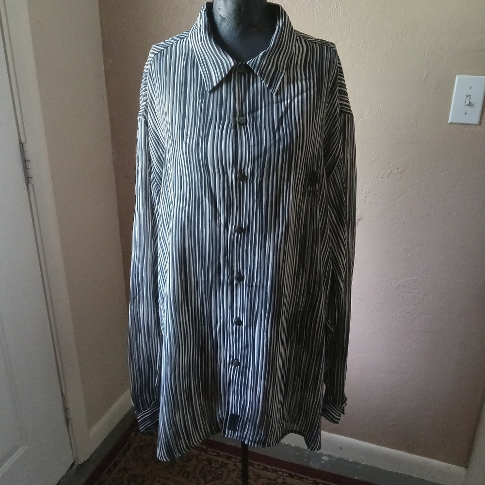 Men's Black and White Striped Button-Up Shirt